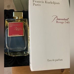 Francis hurkajial
Paris
Baccarat
Rouge 540
Maison
Saccarat 
Eau de parfum NEW
